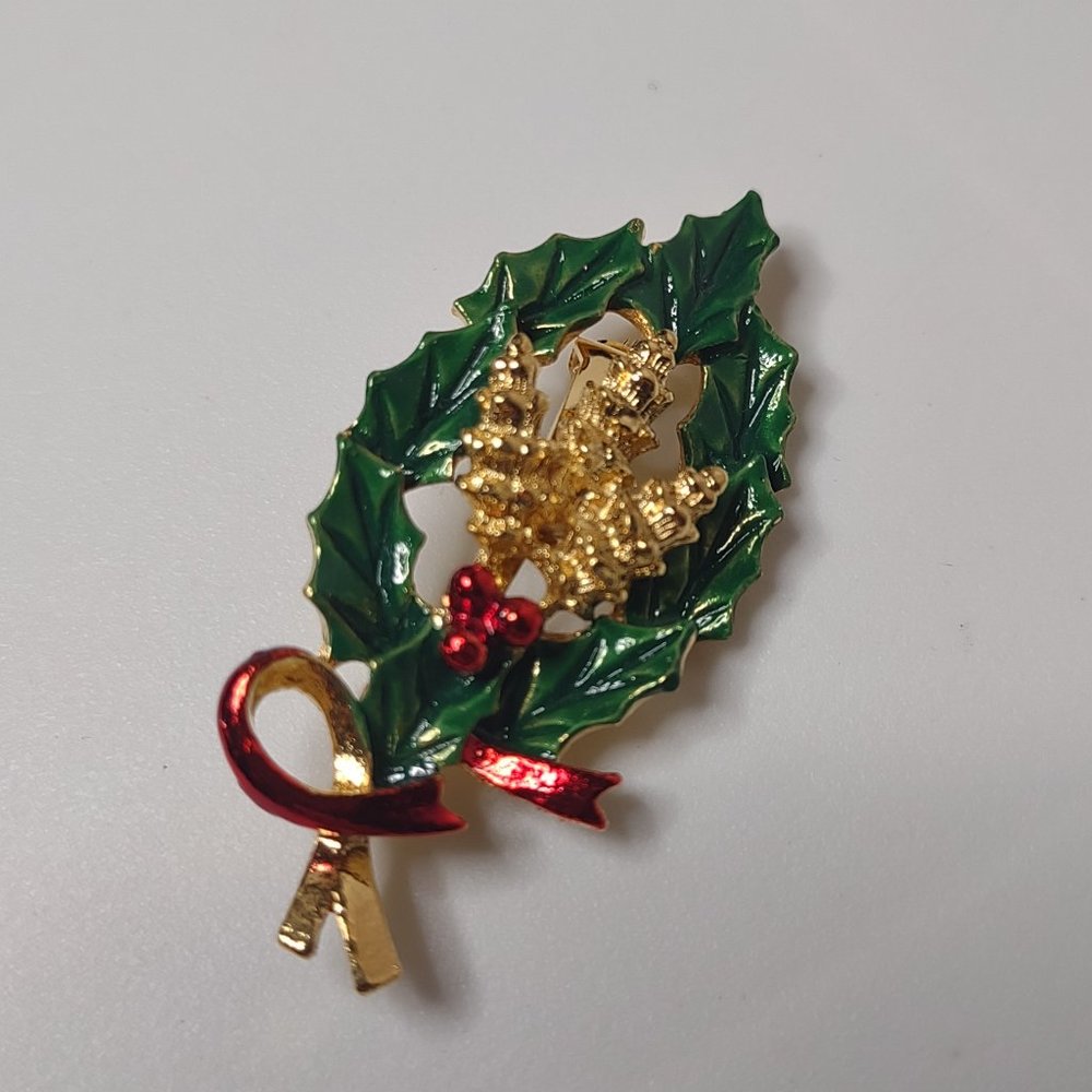 Vintage Gerry's Green Christmas Wreath Brooch